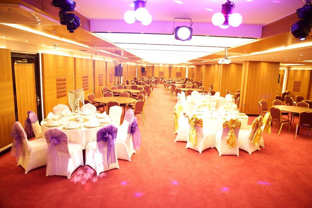 Atasehir Palace Hotel & Conference Stambuł Zewnętrze zdjęcie